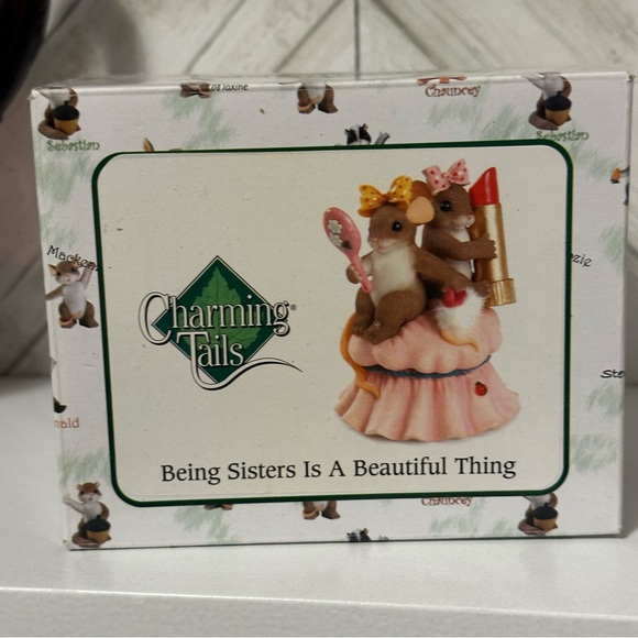 Fitz and Floyd charming tails “being sisters is a wonderful thing” - Picture 13 of 13